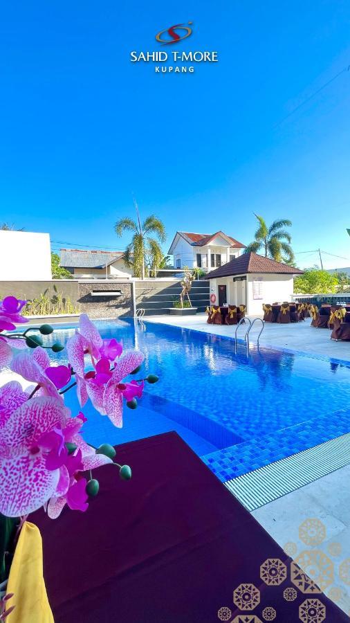 Sahid T-More Hotel Kupang  Buitenkant foto