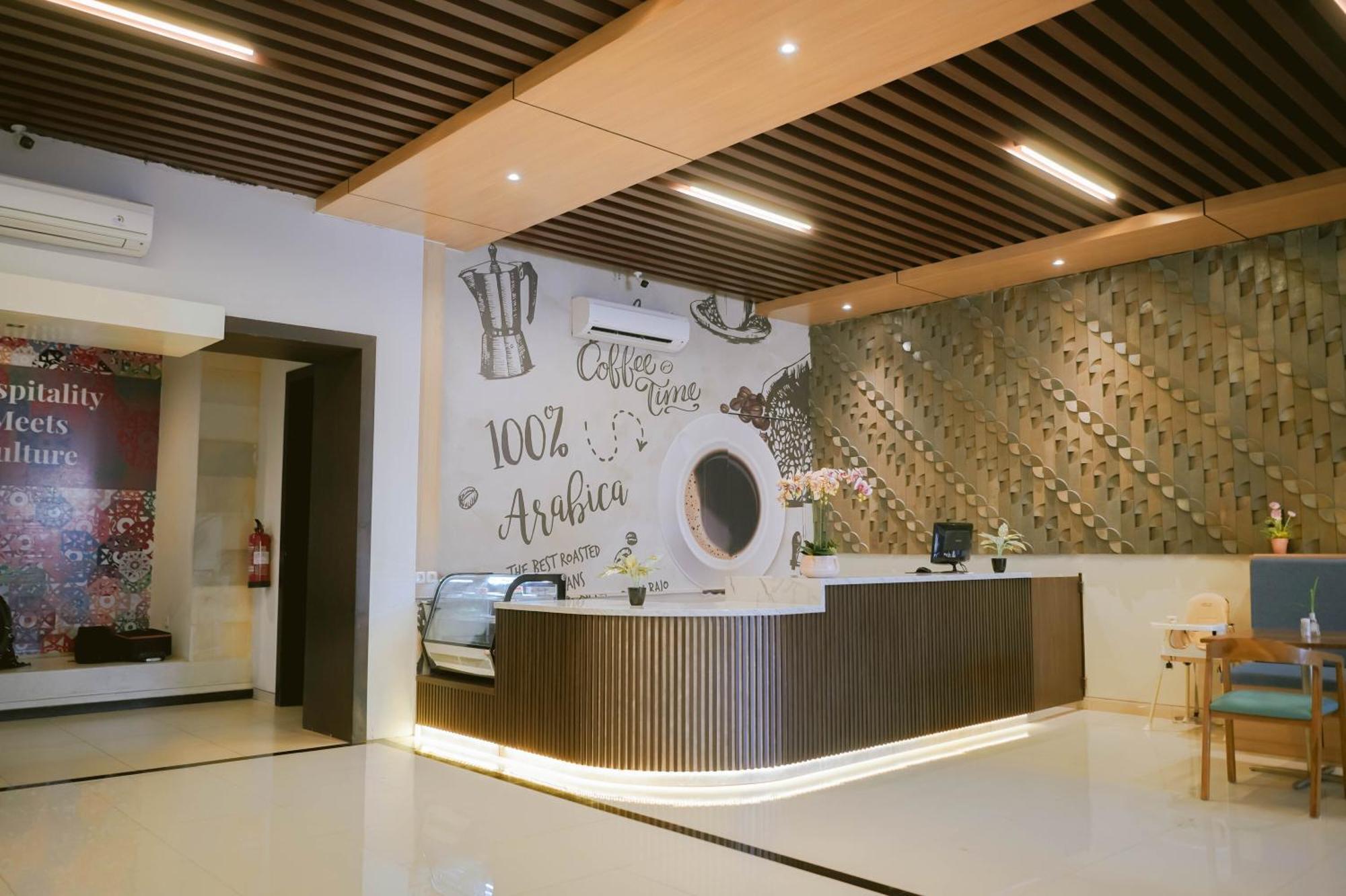Sahid T-More Hotel Kupang  Buitenkant foto