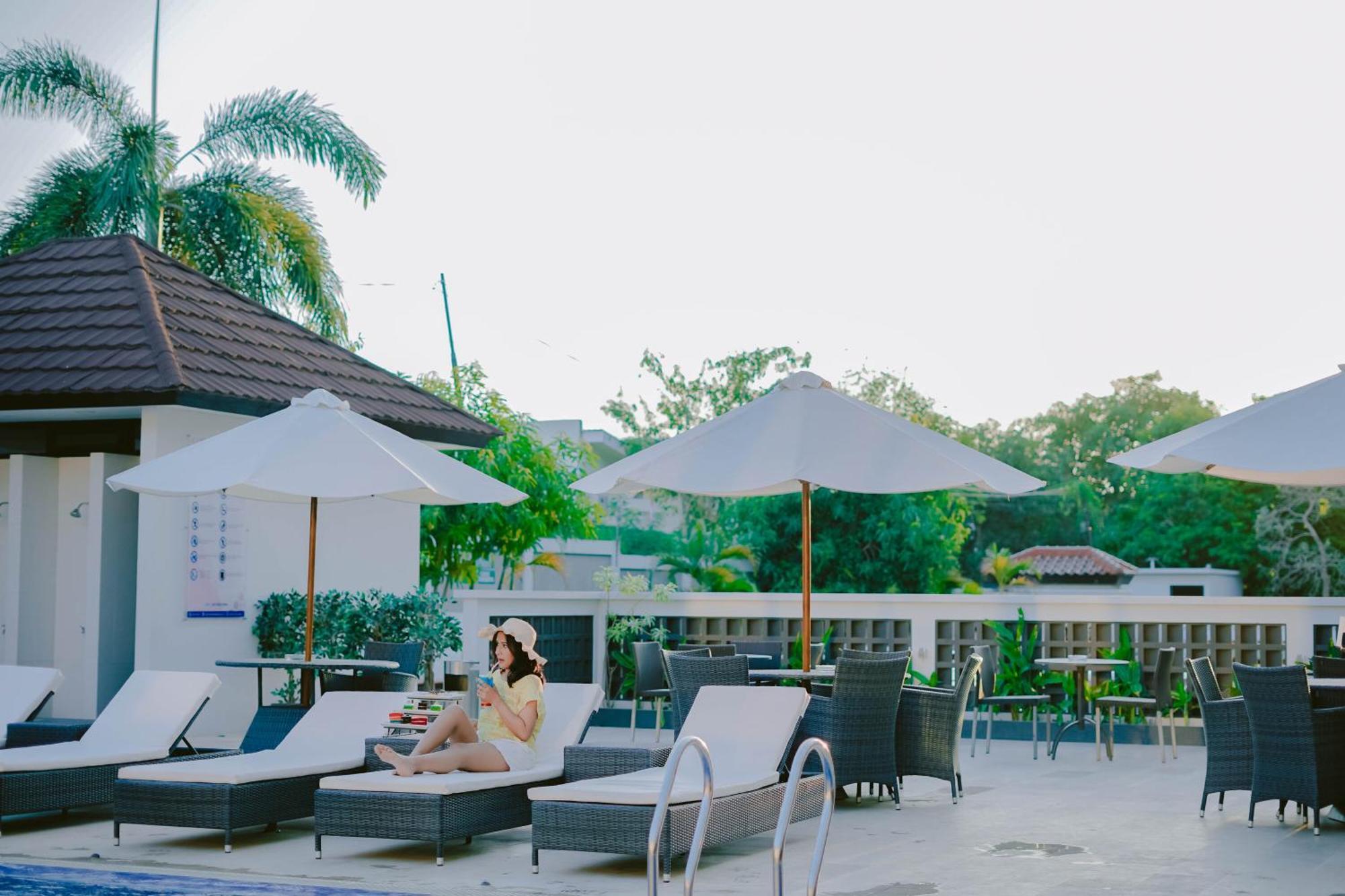 Sahid T-More Hotel Kupang  Buitenkant foto