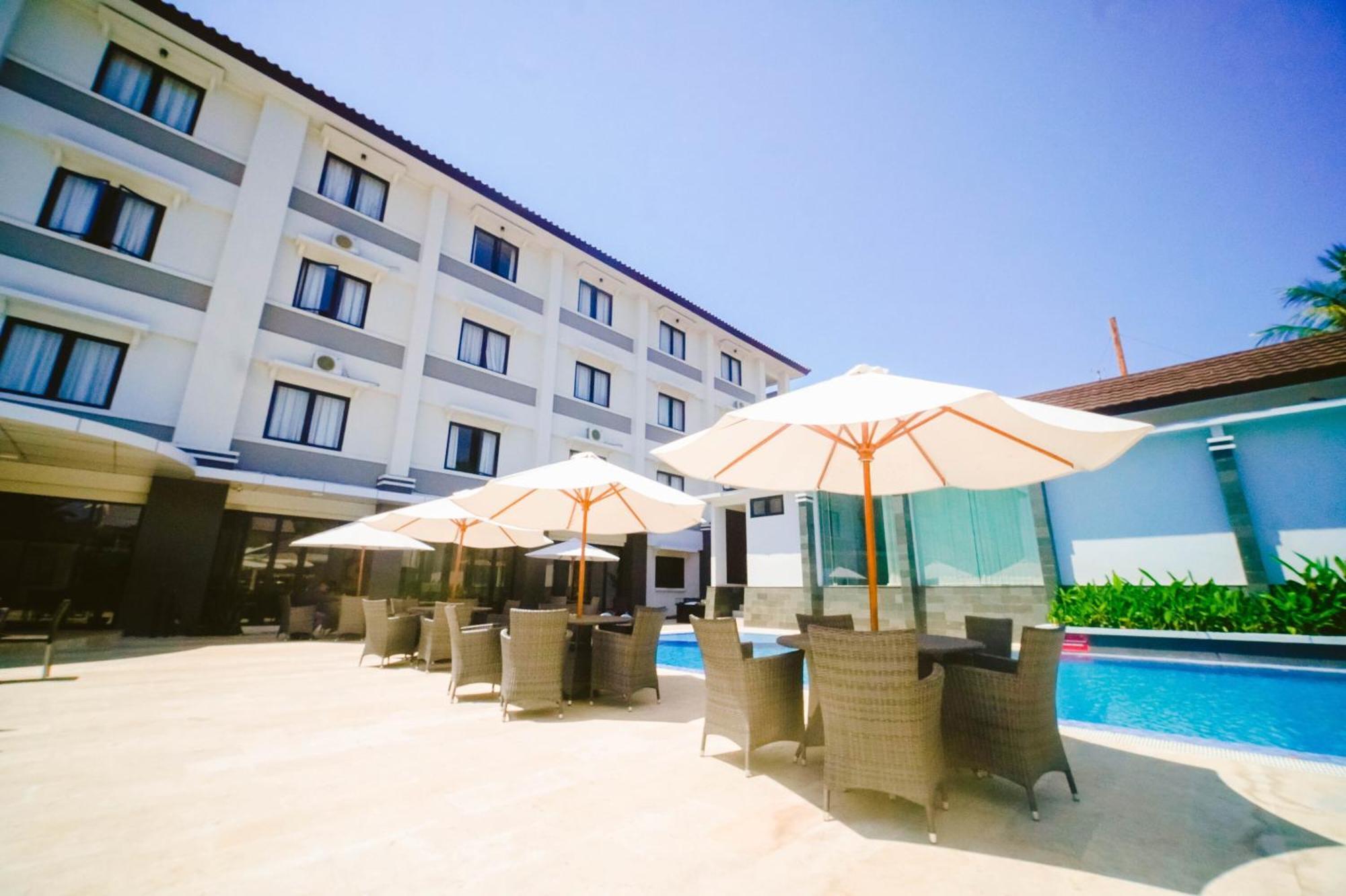Sahid T-More Hotel Kupang  Buitenkant foto