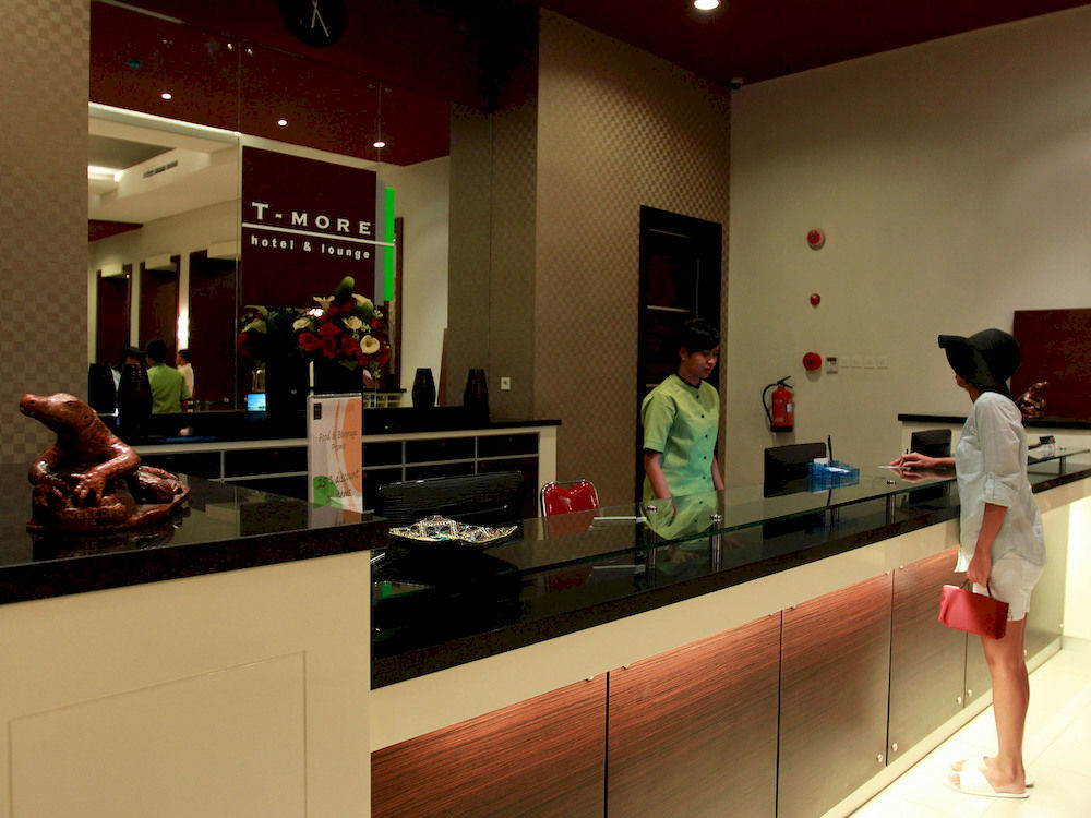 Sahid T-More Hotel Kupang  Buitenkant foto
