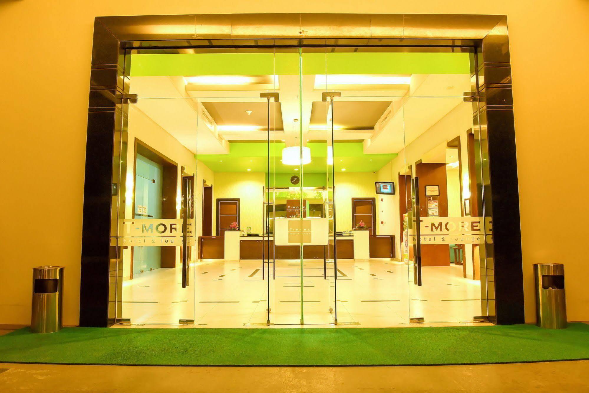 Sahid T-More Hotel Kupang  Buitenkant foto